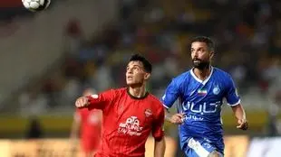 گل اول تراکتور به استقلال