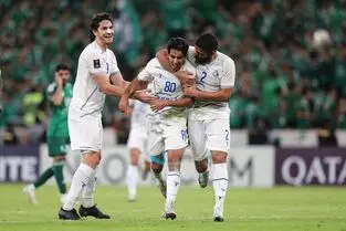 خلاصه بازی: الاهلی عربستان ۲ - ۲ استقلال