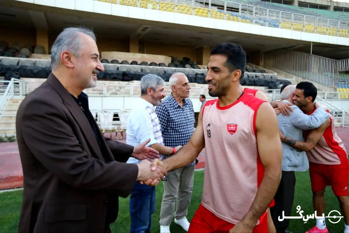 ماندن یا رفتن؟ آینده درویش در پرسپولیس در هاله‌ای از ابهام