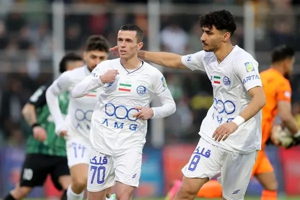 گل اول استقلال به خیبر