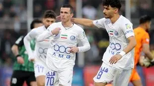 گل اول استقلال به خیبر