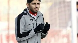 گل اول تراکتور به پرسپولیس