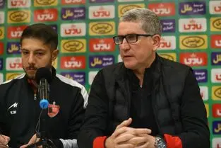 سرمربی پرسپولیس: حضور زنان در ورزشگاه، اتفاقی خاص و الهام‌بخش است