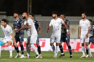 خلاصه بازی: چادرملو ۱ - ۱ استقلال