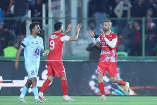 سردار گل زد، پرسپولیس به کورس قهرمانی برگشت