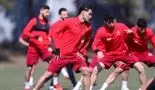 شوک به هواداران استقلال؛ عیسی آل‌کثیر آبی‌پوش شد!