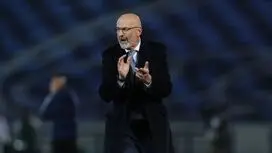مجتبی جباری: استقلال تنها مانده، اما برای قهرمانی می‌جنگد  