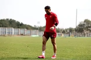 بلاتکلیفی در پرسپولیس؛ اورونوف و بیفوما منتظر ساعت پرواز به تهران