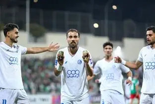 گل اول استقلال به الوحدات