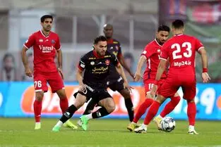 برگزاری دیدار پرسپولیس - نساجی با حضور یک تماشاگر زن