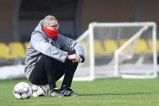 دوگانه پرسپولیس مقابل گاریدو: استعفا یا اخراج!
