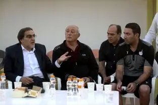 روز شلوغ تمرین استقلال؛ از حضور رئیس هیات مدیره تا دورهمی پیشکسوت‌ها