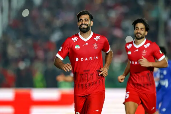 گل اول پرسپولیس به تراکتور