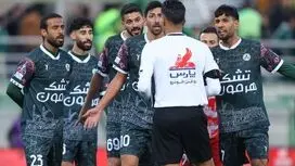 ادعای داور دیدار ذوب آهن - پرسپولیس پس از تصمیمات بحث‌برانگیز: به مرگ تهدید شدم!