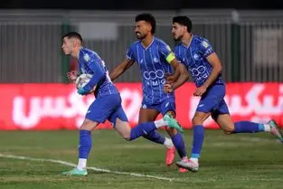 خلاصه بازی: استقلال ۲ - ۱ پادیاب خلخال