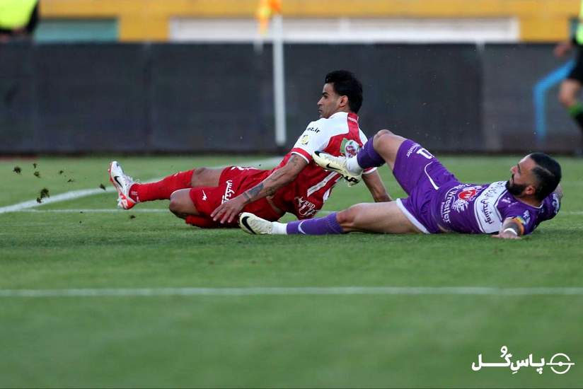 هوادار ۰ - ۲ پرسپولیس