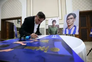 سیدورف مجوز حضور در ایران ندارد؛ قرارداد ستاره هلندی و استقلال فسخ می‌شود؟