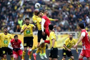 پرسپولیس - سپاهان؛ این بار سرخ‌ها ۱۱ نفره بازی را تمام می‌کنند؟