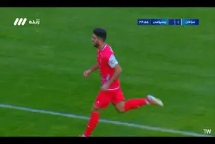 گل اول پرسپولیس به سپاهان توسط محمد خدابنده‌لو