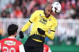 گل اول سپاهان به پرسپولیس