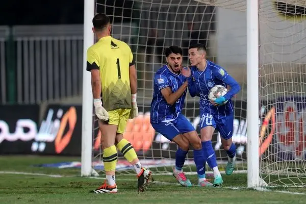 گل اول استقلال به پادیاب