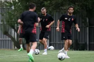 تشدید بحران در پرسپولیس؛ ستاره خارجی هم به ایران باز نمی‌گردد