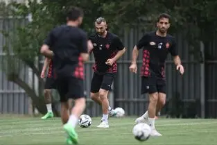 تشدید بحران در پرسپولیس؛ ستاره خارجی هم به ایران باز نمی‌گردد