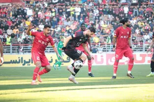 خلاصه بازی: فولاد خوزستان ۱ - ۱ پرسپولیس