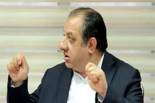 حضور مدیر برکنار شده فدراسیون در محل کار!