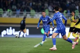 پیروزی نفس‌گیر استقلال مقابل سپاهان؛ ضربه ساپینتو به محرم در آخرین بازی نیم‌فصل