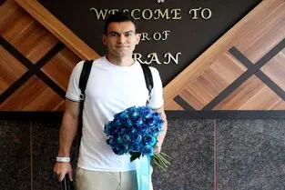 بازیکن جدید استقلال به تهران رسید؛ آشورماتوف در انتظار تست پزشکی