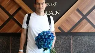 بازیکن جدید استقلال به تهران رسید؛ آشورماتوف در انتظار تست پزشکی