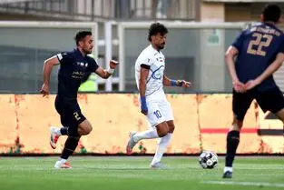 گل اول استقلال به گل گهر توسط رامین رضاییان