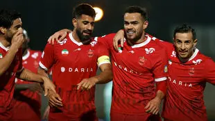 خلاصه بازی: پرسپولیس ۱ - ۰ پیکان