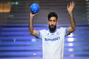 ناکامی دوباره پرسپولیس در جذب علی قلی‌زاده
