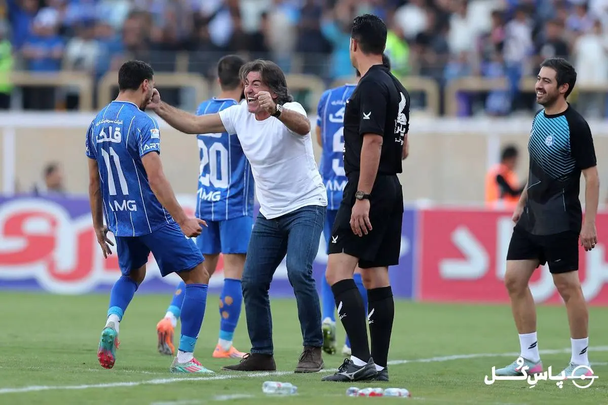 استقلال با پیروزی قاطع برابر فجرسپاسی، به صدر جدول لیگ برتر صعود کرد