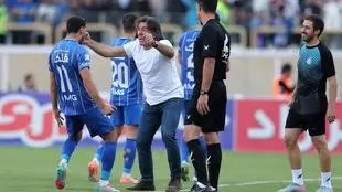 استقلال با پیروزی قاطع برابر فجرسپاسی، به صدر جدول لیگ برتر صعود کرد