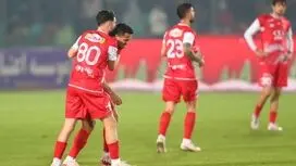  پیروزی پرسپولیس در جدال دشوار با خیبر؛ شعارهای اعتراضی که به تشویق تبدیل شد