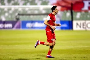 گل دوم سپاهان به پرسپولیس با گل به خودی گولسیانی