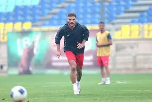فوری: پرسپولیس آماده فروش اوستون اورونوف
