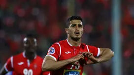 استقلال یا پرسپولیس؛ هر کدام پول پیش بیشتری بدهد، علیپور امضا می‌کند!