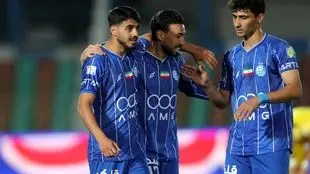 خلاصه بازی: استقلال ۲ - ۱ فجرسپاسی