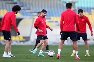 شلوغی مسیر تهران - اصفهان؛ پرسپولیس به دنبال معاوضه بازیکن ناراضی با ستاره سپاهان