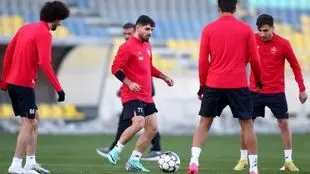 شلوغی مسیر تهران - اصفهان؛ پرسپولیس به دنبال معاوضه بازیکن ناراضی با ستاره سپاهان