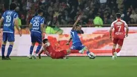 عکس: بازیکن پرسپولیسی با پیراهن استقلال!