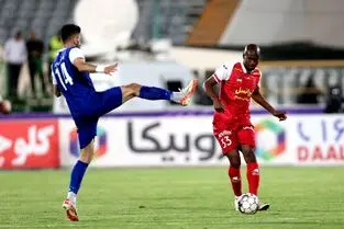 مدافع پرسپولیس ماندنی شد